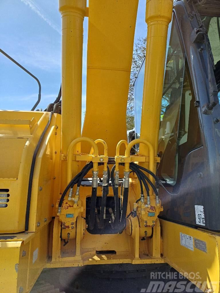 New Holland E 230 C SR Crawler excavators