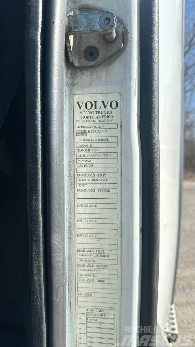 Volvo VNL300 Tractor Units