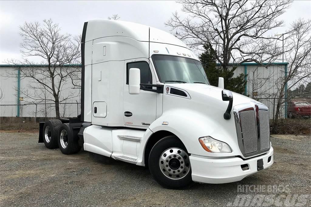Kenworth Motor Truck Co. T680 Tractor Units
