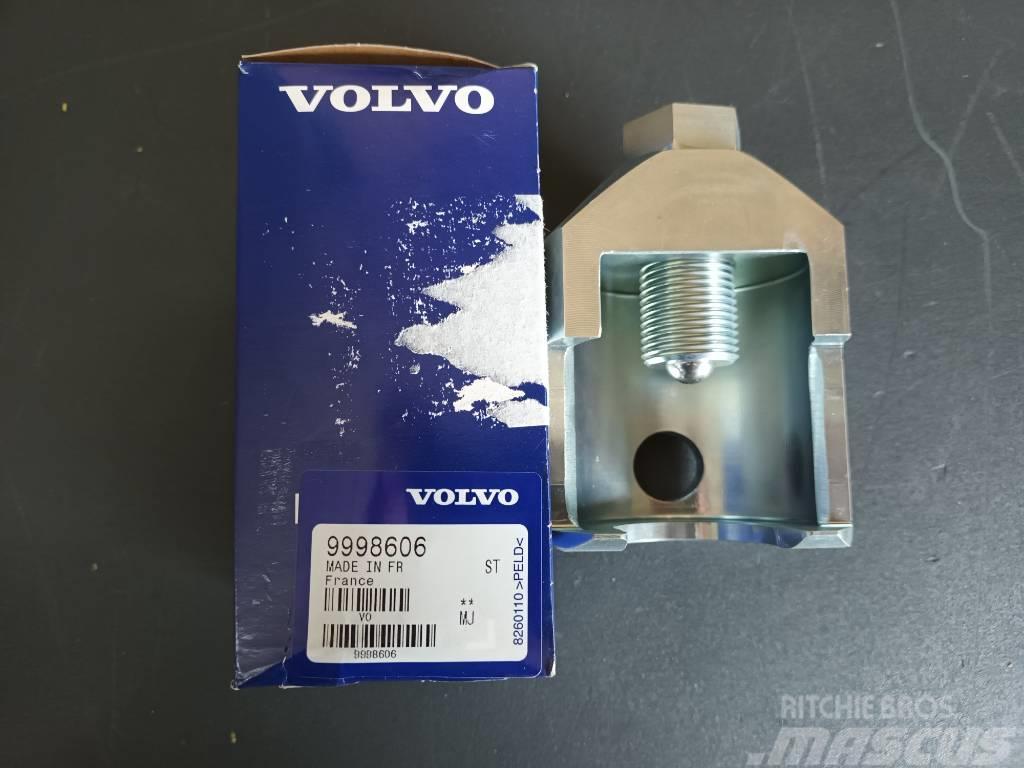 Volvo PULLER 9998606 Engines