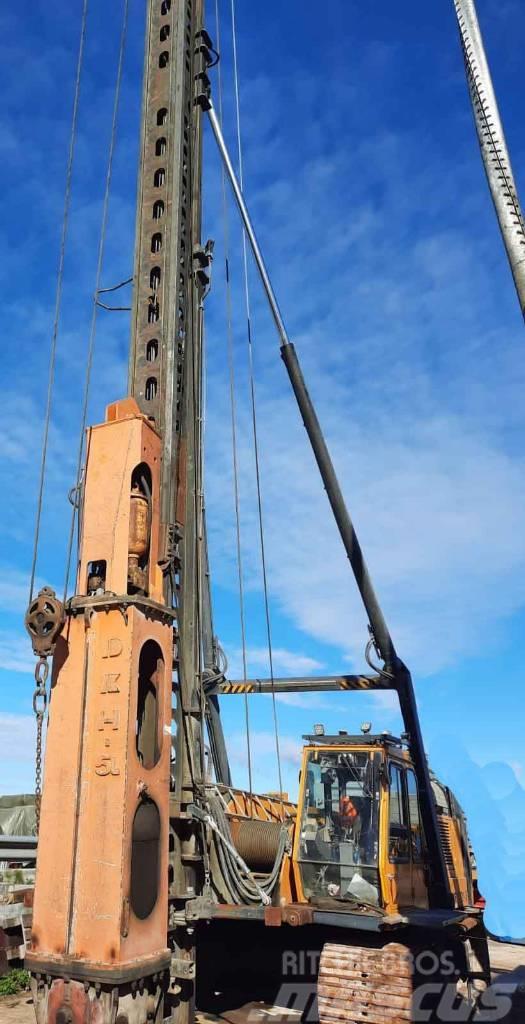 PVE 5021S with 5t Pilemer hammer Hydraulic pile hammers