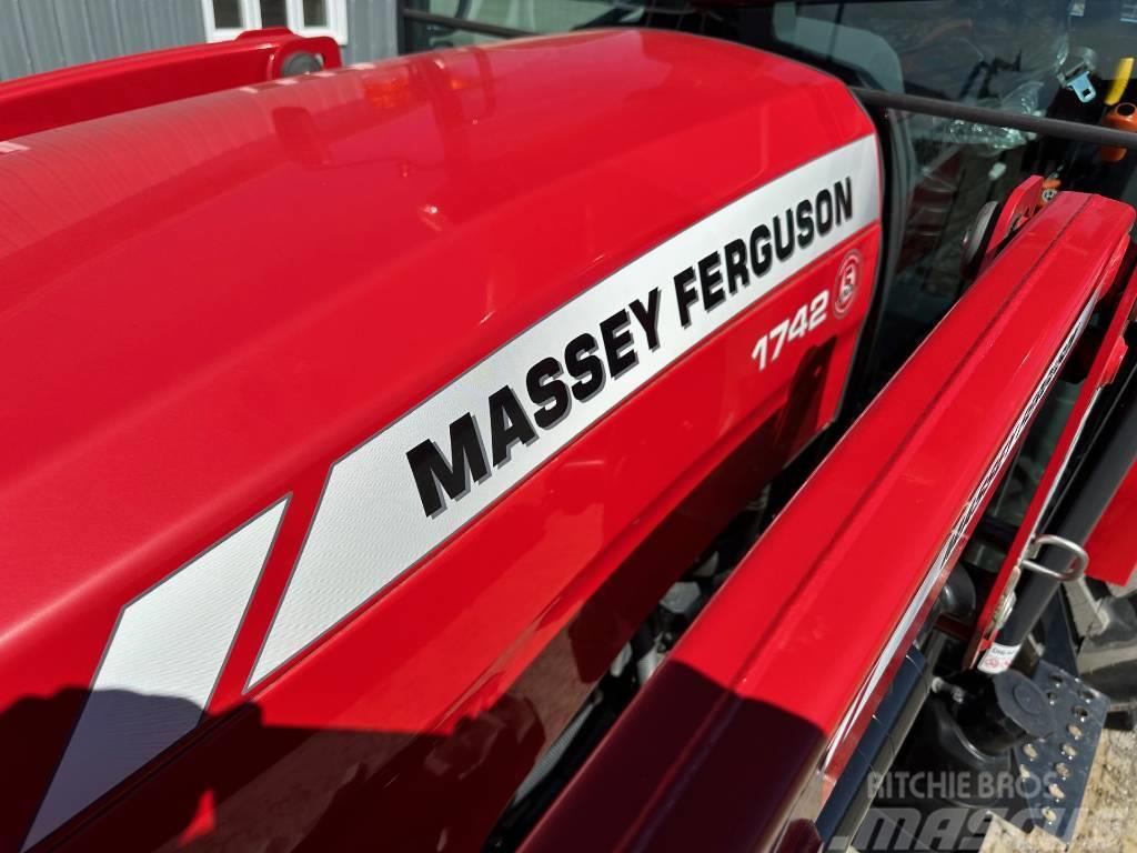 Massey Ferguson 1742 Tractors
