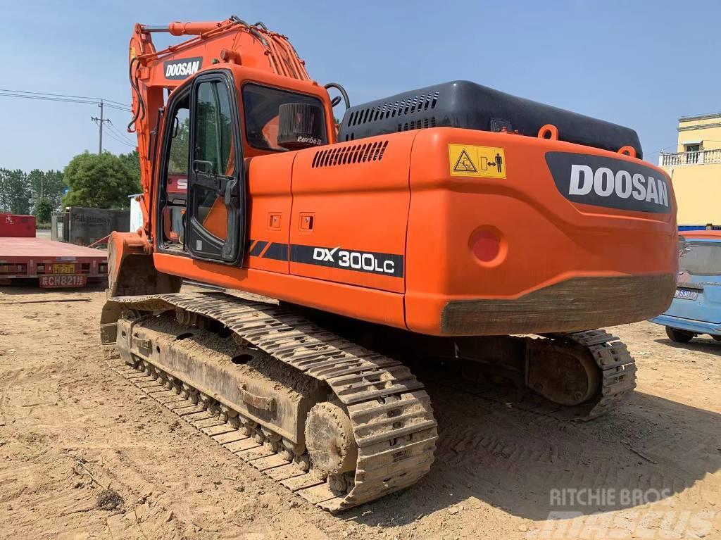 Doosan 300LC Crawler excavators