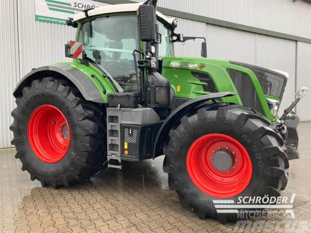 Fendt 828 VARIO S4  PROFI PLUS Tractors