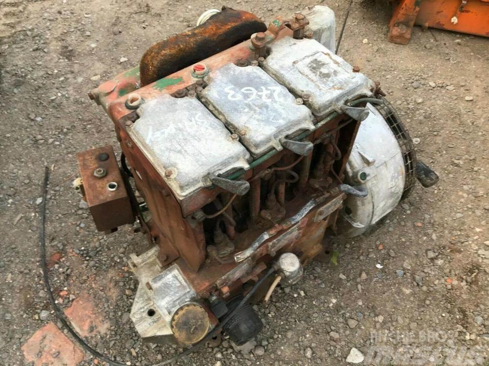 Lister 3 cylinder engine with hydraulic pump - spares onl Other components
