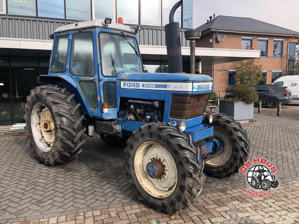 Ford 8700 4wd. Tractors