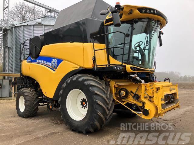 New Holland CR9.80 Combine harvesters