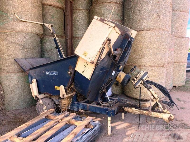 Calvet DP180 Bale shredders, cutters and unrollers