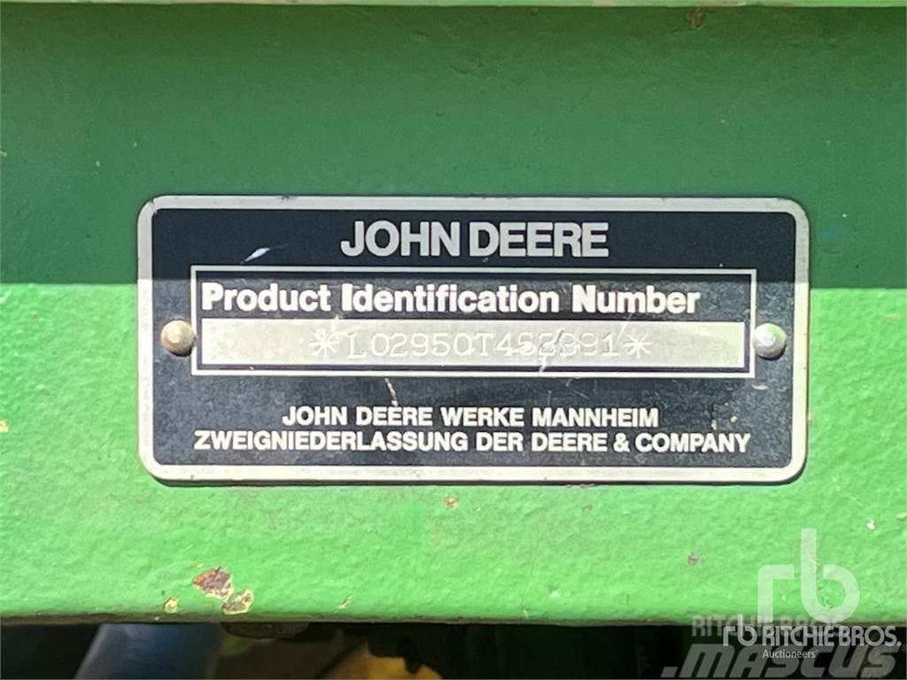 John Deere 2950 Tractors
