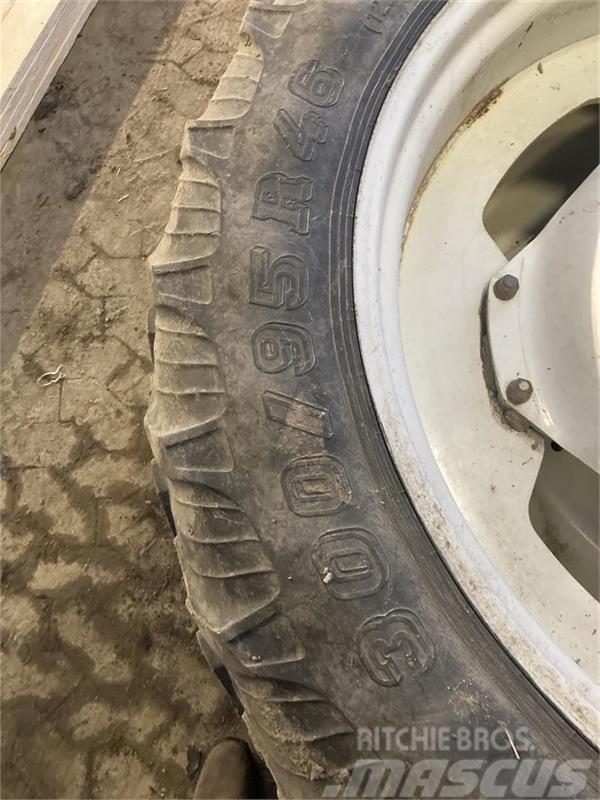 Taurus 300/95R46 - 270/95R32 Tyres, wheels and rims
