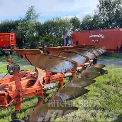 Gregoire Besson RWY9 Conventional ploughs
