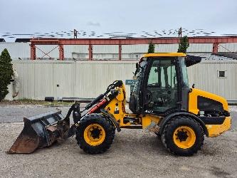 JCB 407