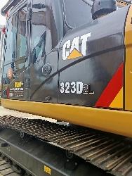 CAT 323 D2L