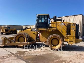 CAT 825