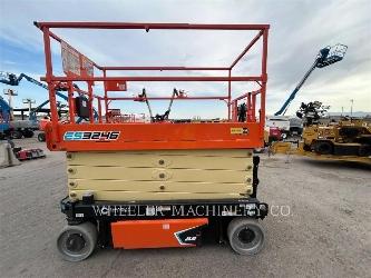 JLG ES3246