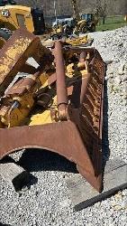 CAT D8