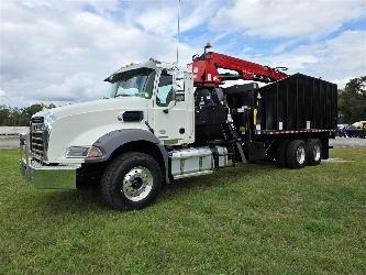 Mack GR64BR