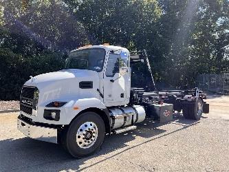 Mack MD7 42R