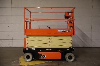 JLG ES3246