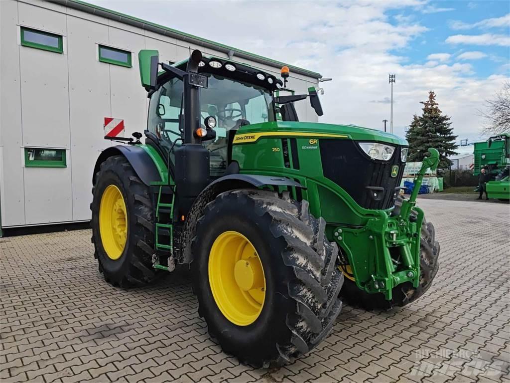 John Deere 6R 250 Traktoren