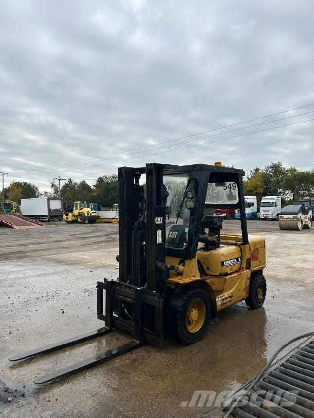 CAT DP 35 K Diesel Stapler