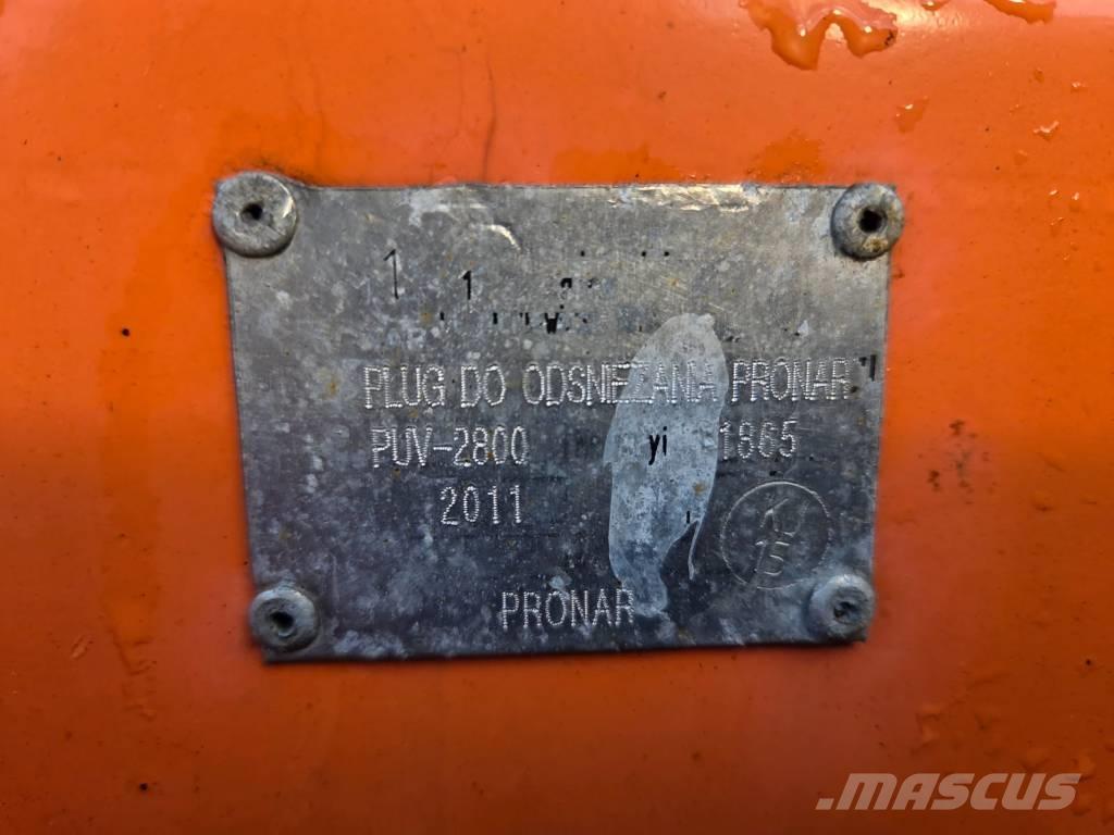 Pronar PUV 2800 Schneeschilde und -pflüge