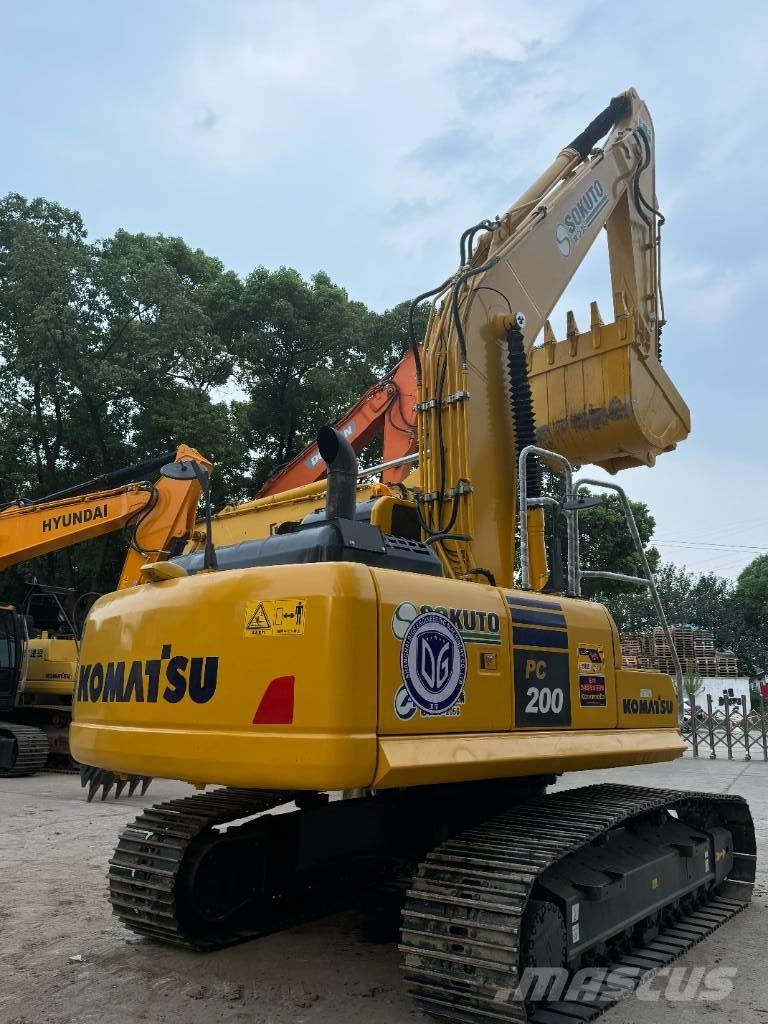 Komatsu PC 200-8 Midibagger  7t - 12t