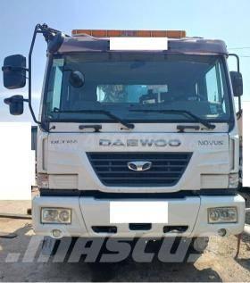  DONGYANG 1926 Raupenkrane