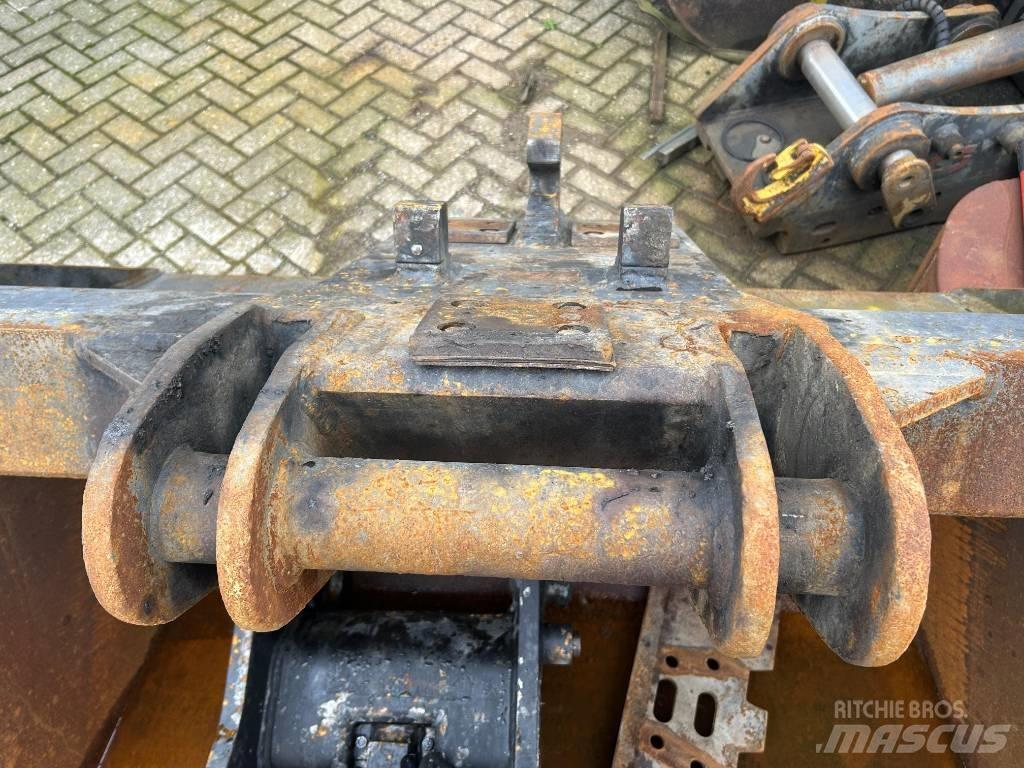 Engcon EC 233 Rotationsschaufel