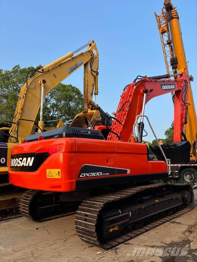 Doosan DX300LC-9C Raupenbagger