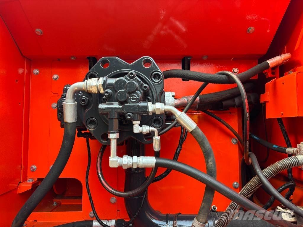 Doosan DX300LC-9C Raupenbagger