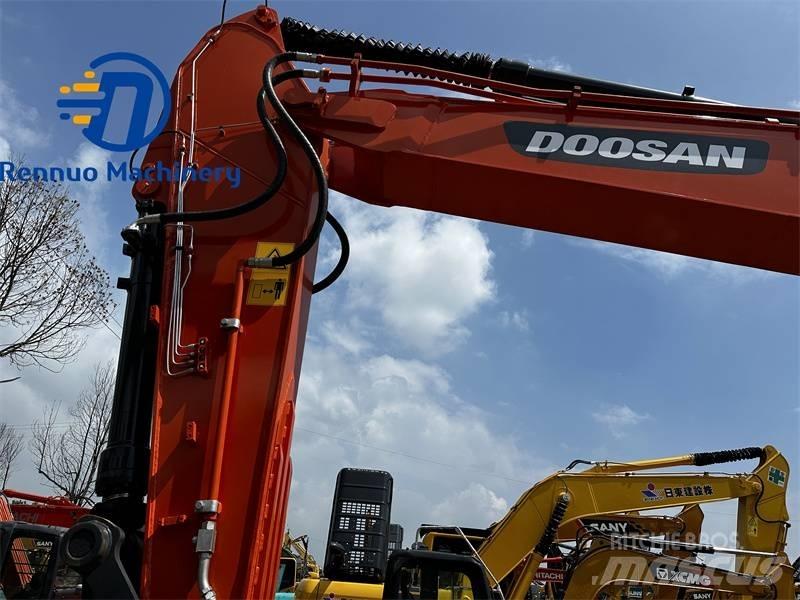 Doosan DX 225 LC-9C Raupenbagger