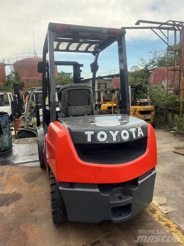 Toyota FD 30 Diesel Stapler