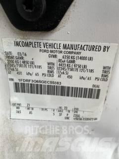 Ford F 350 Pritschenwagen/Pritschenwagen mit Seitenklappe