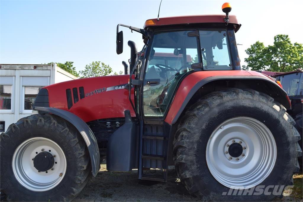 Case IH CVX 1155 Traktoren