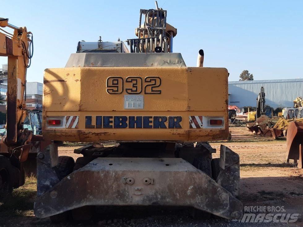 Liebherr A 932 Mobilbagger