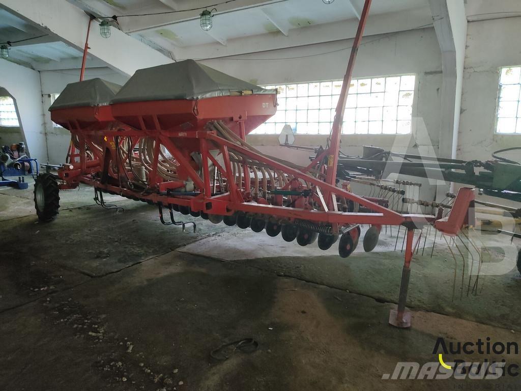 Kverneland DT-6 Drillmaschinen
