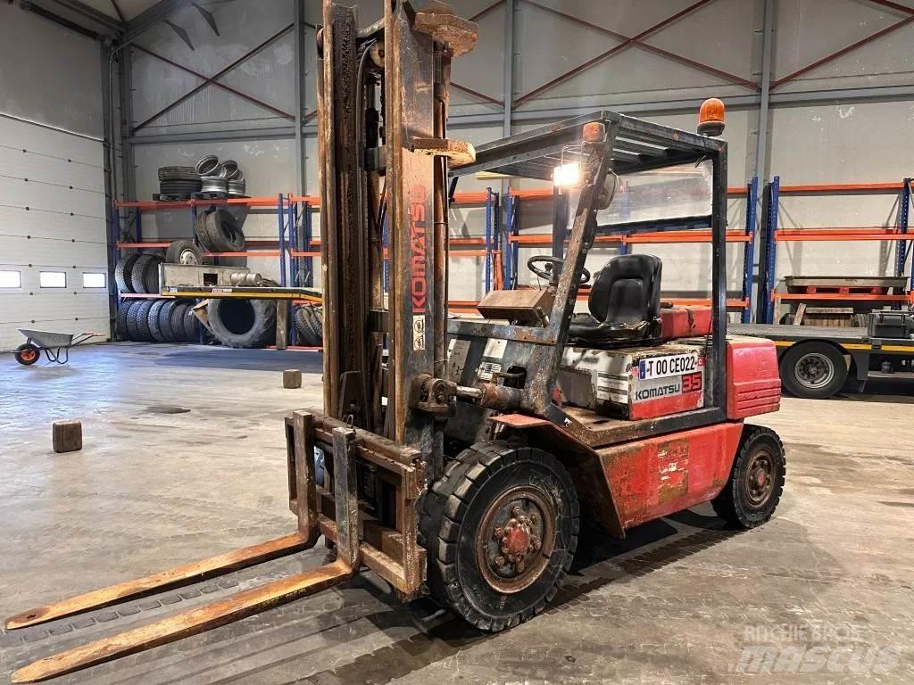 Komatsu FD 35 Diesel Stapler