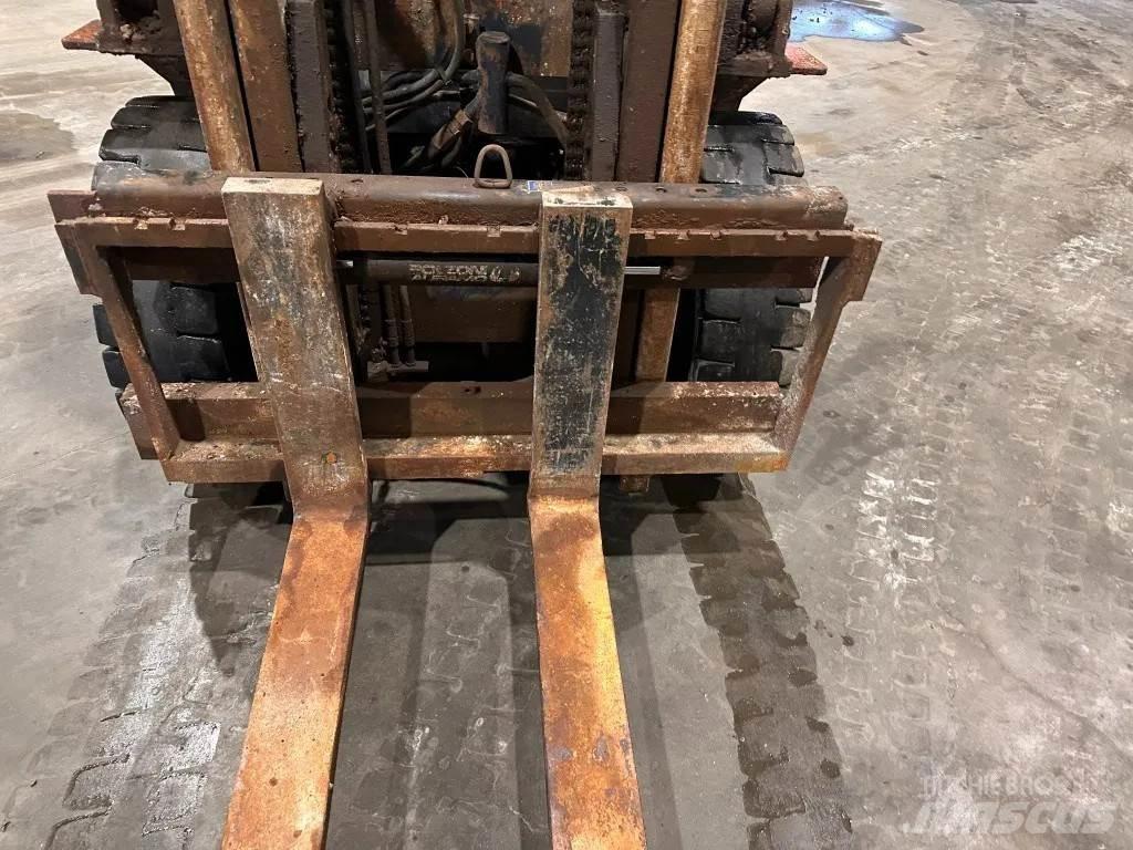 Komatsu FD 35 Diesel Stapler