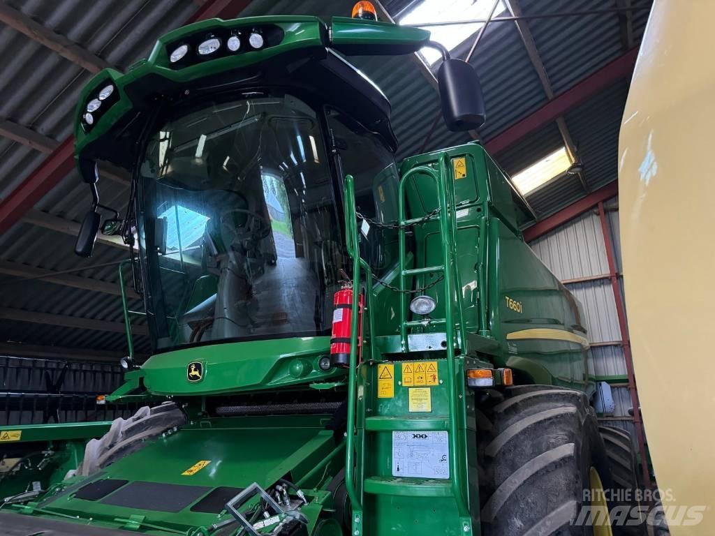 John Deere T 660i Mähdrescher
