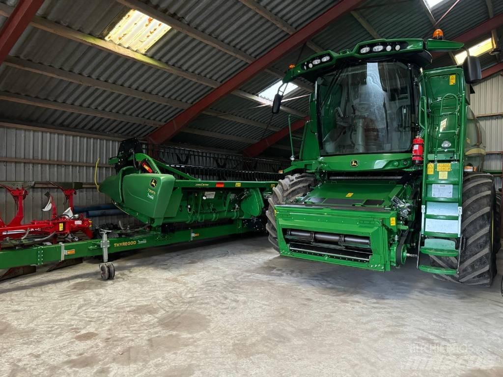 John Deere T 660i Mähdrescher