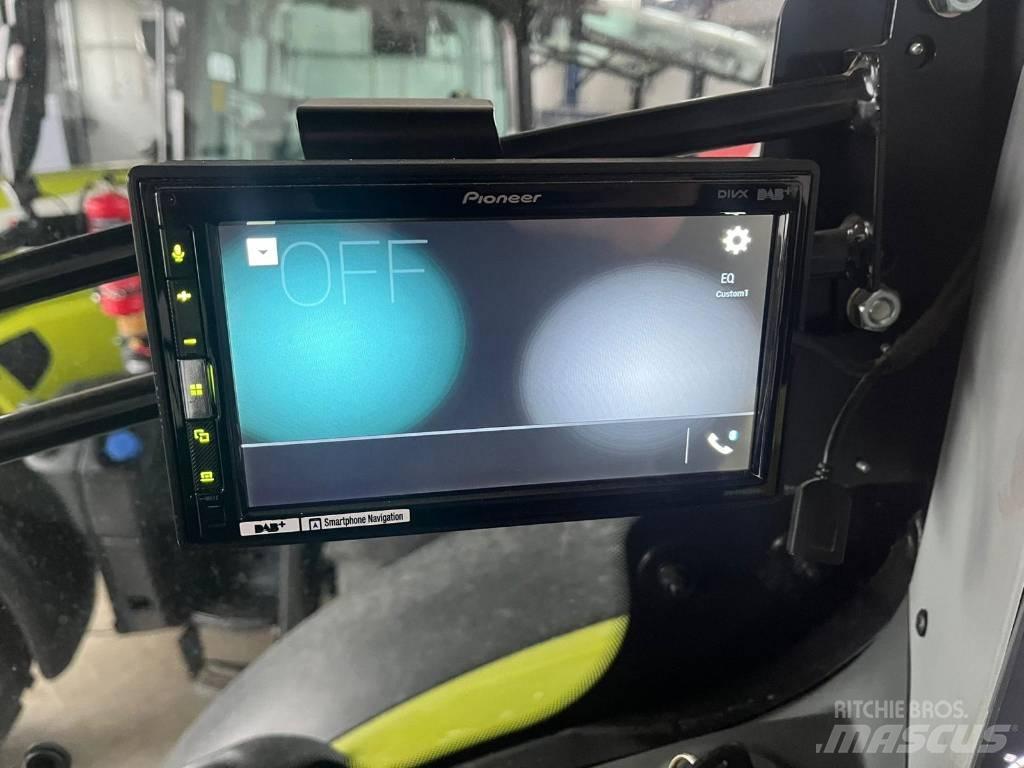 John Deere T 660i Mähdrescher