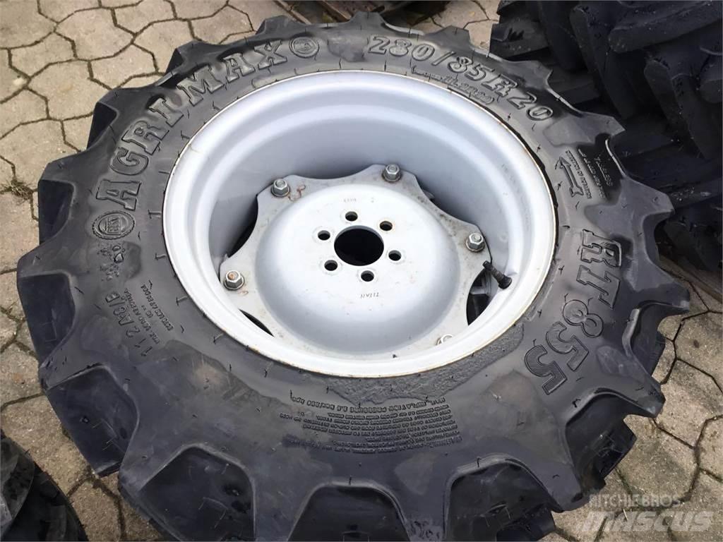 BKT 280/85R20 Reifen