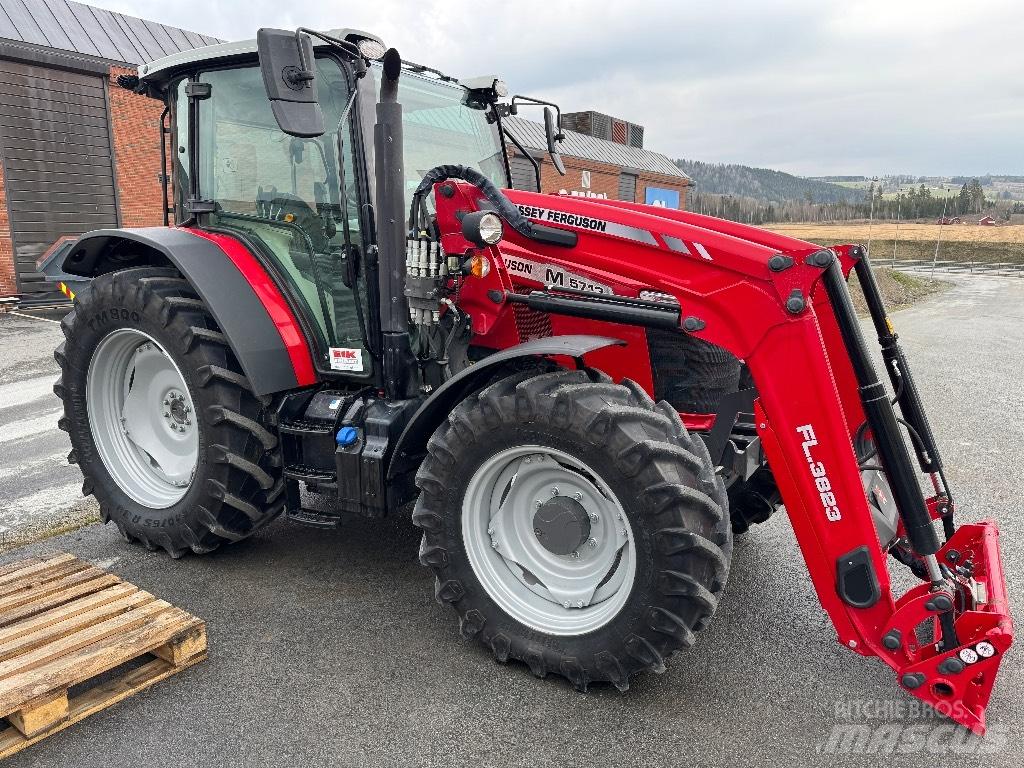 Massey Ferguson 5713 Traktoren