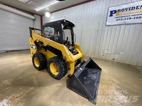 CAT 242D Kompaktlader