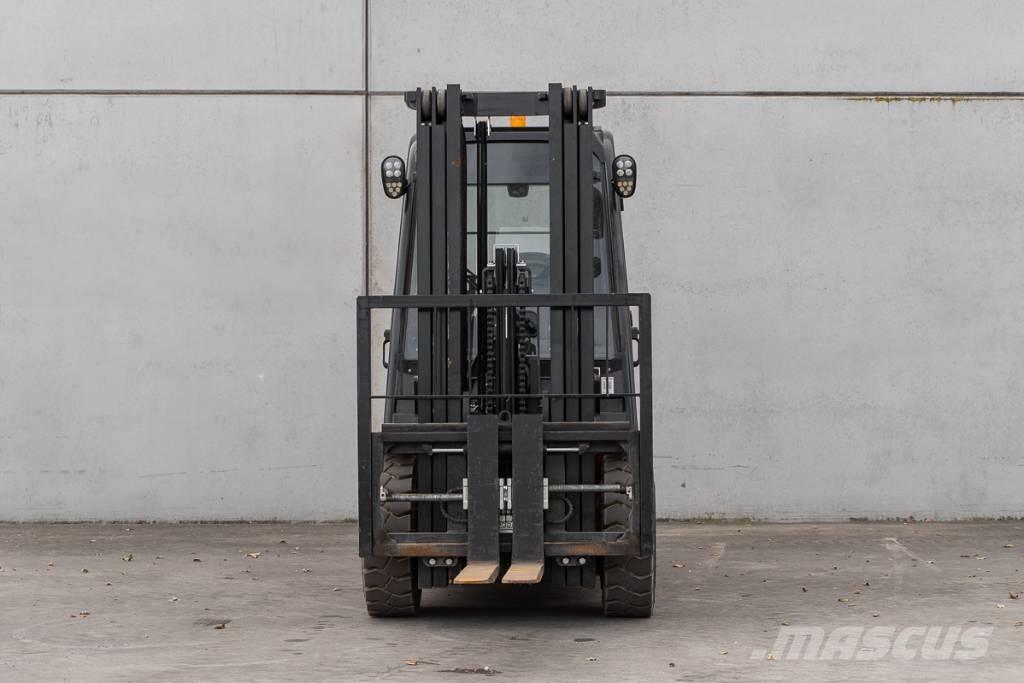 Manitou MI 30 D Diesel Stapler