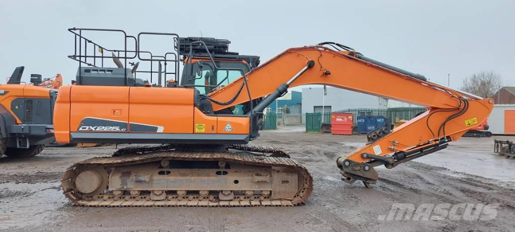 Develon DX225LC-5 Raupenbagger