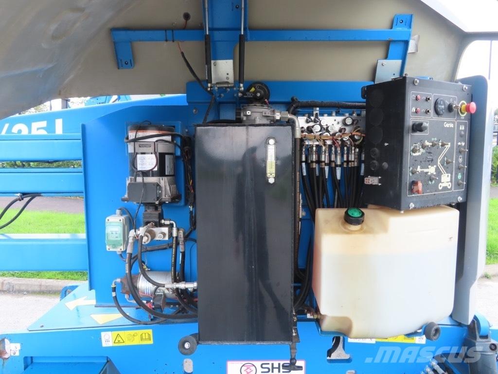 Genie Z 45 Gelenkteleskoparbeitsbühnen