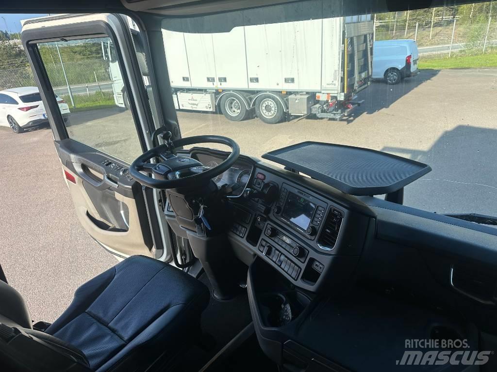 Scania R520B6X2NB Kastenaufbau