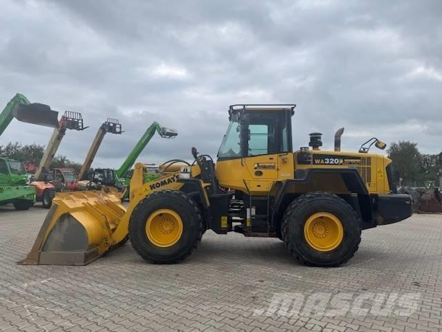 Komatsu WA 320 Radlader